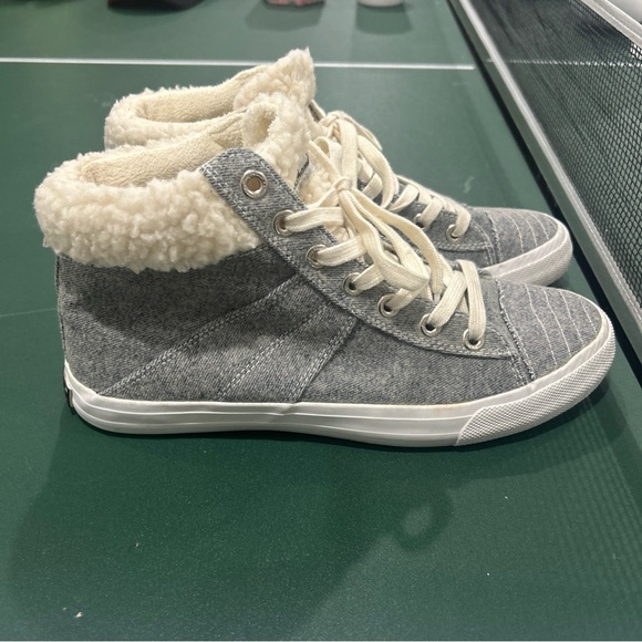 Tommy Bahama - Womans Gray High Top Sherpa/Fleece Lined Shoes Sneakers Size 10 - Picture 5 of 12